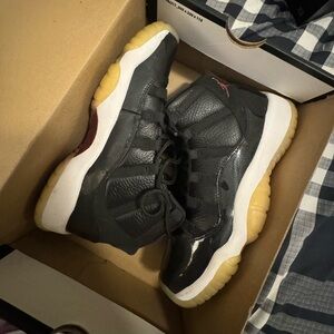 Jordan retro 11 used